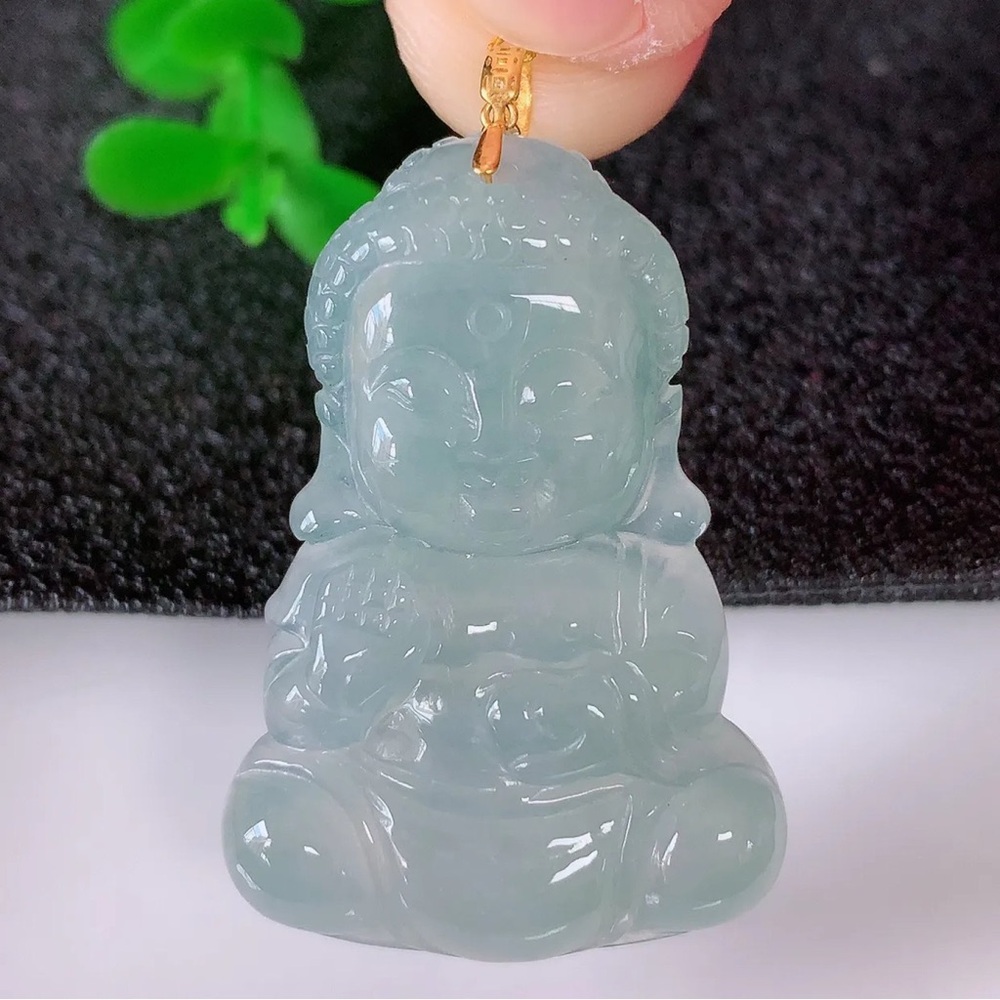 Natural Grade A Type Jadeite Burmese Jade pendant Jade Buddha